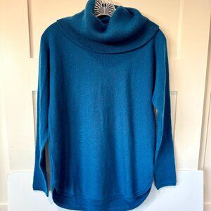 Max Studio 100% cashmere blue turtleneck Sweater Size Small